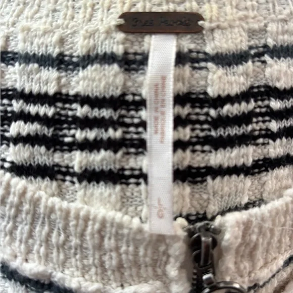 Free People multi colored STRIPED Henley ROSSI Ribbed Sweater Sz L - Picture 2 of 9